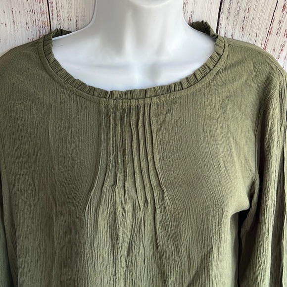 Time and Tru Embroidered Floral Bell Long Sleeve Olive Blouse Size S (4-… - Picture 7 of 16